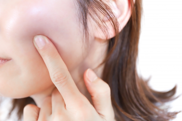 ほくろ・いぼを除去する、高周波メス治療